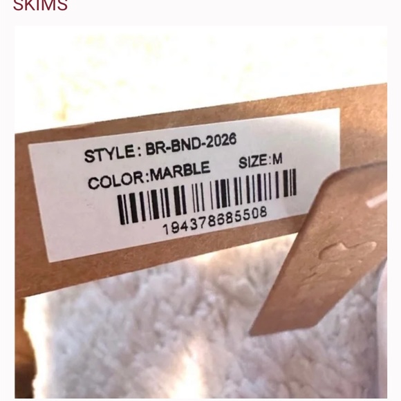 Skims Bandeau Marble SOLD OUT STYLE - Picture 4 of 4